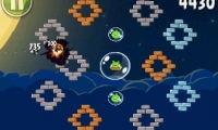 Angry Birds Space